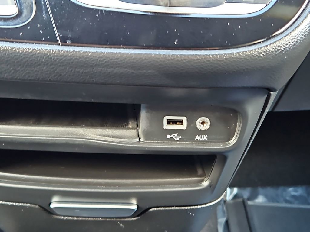 Used 2020 Chrysler Pacifica Touring-L image 20