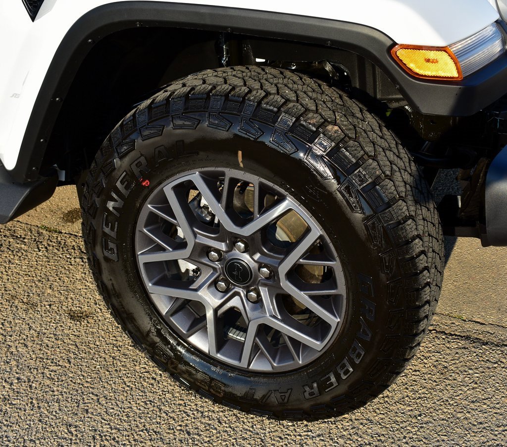 New 2025 Jeep Wrangler Sahara image 7