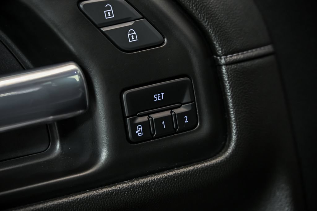 Used 2021 Chevrolet Silverado 1500 High Country AWD/4WD image 10