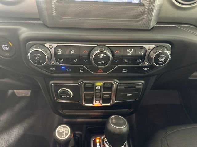 Used 2023 Jeep Wrangler Unlimited w/ Cold Weather Group image 22