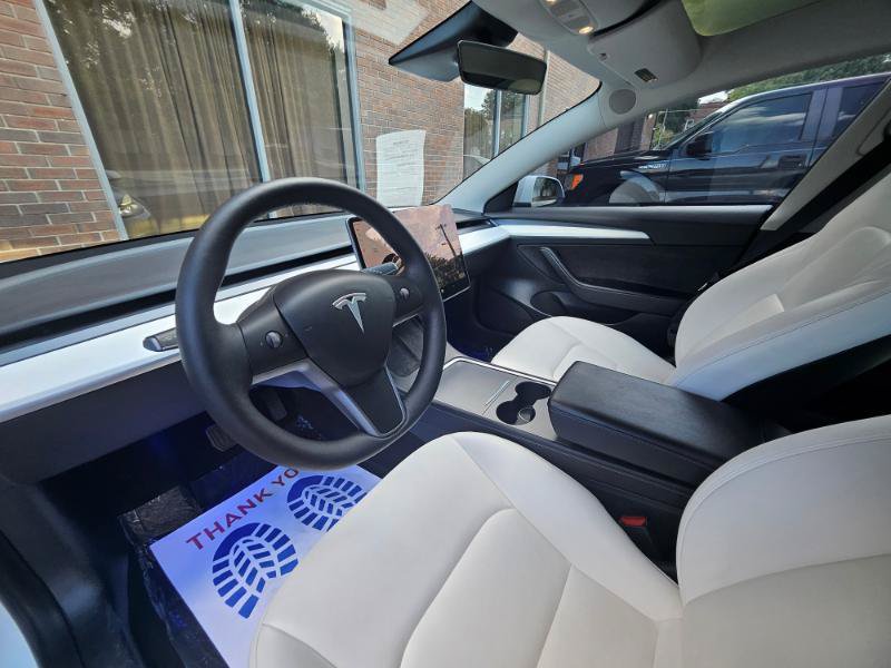Used 2022 Tesla Model 3 Long Range AWD/4WD image 37