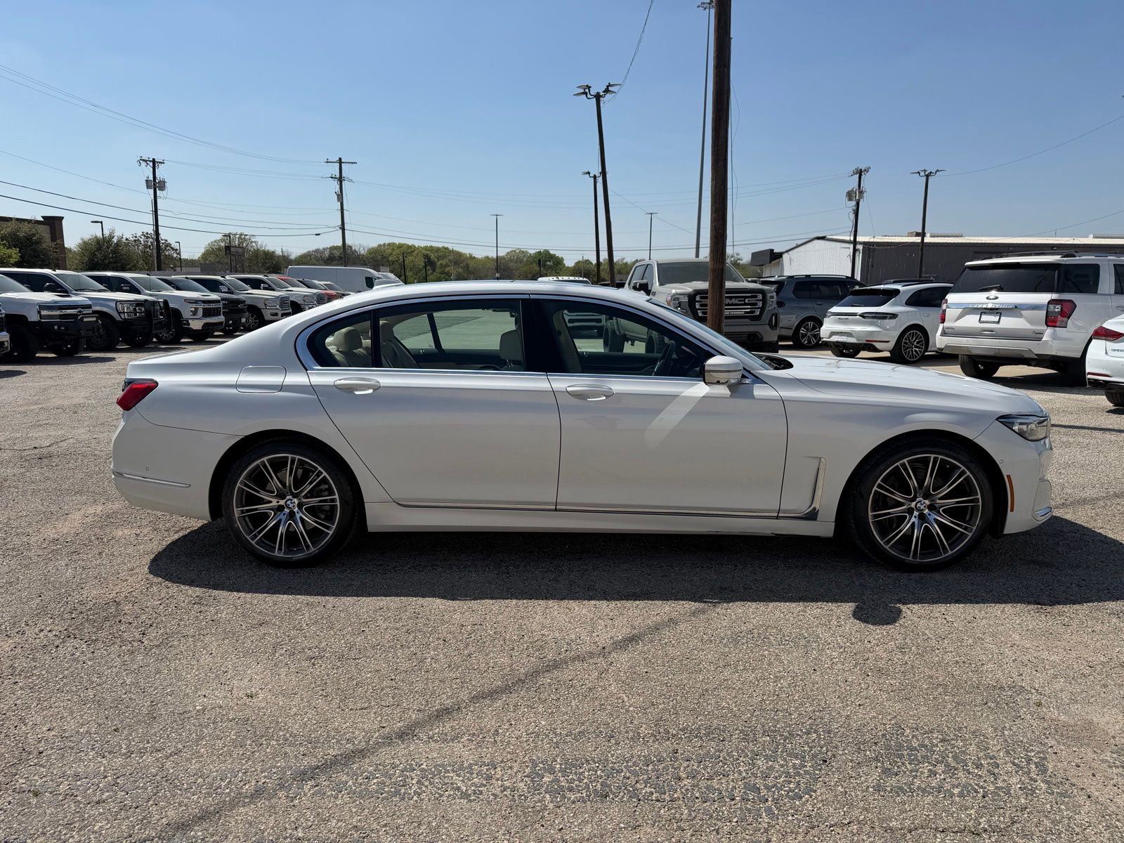 Used 2021 BMW 740i RWD image 8