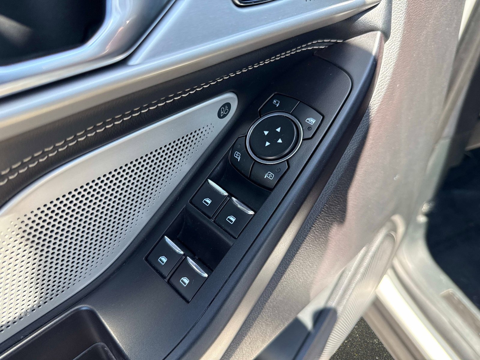 Used 2020 Ford Explorer ST w/ ST High-Performance Pack AWD/4WD image 18