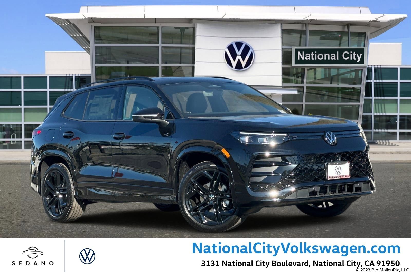 New 2026 Volkswagen Tiguan SE R-Line FWD image 1