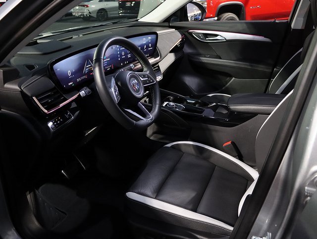 Certified 2025 Buick Envision Sport Touring image 11