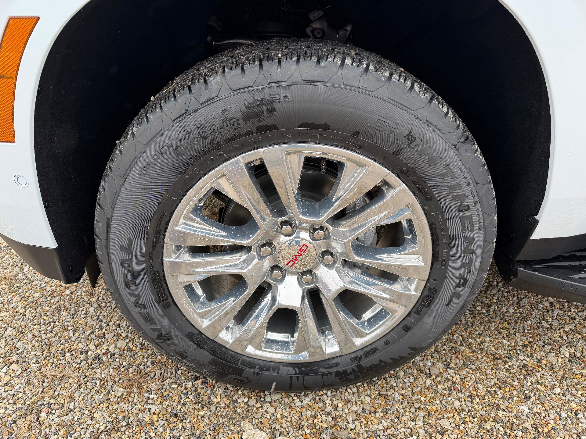 New 2026 GMC Yukon Denali image 9