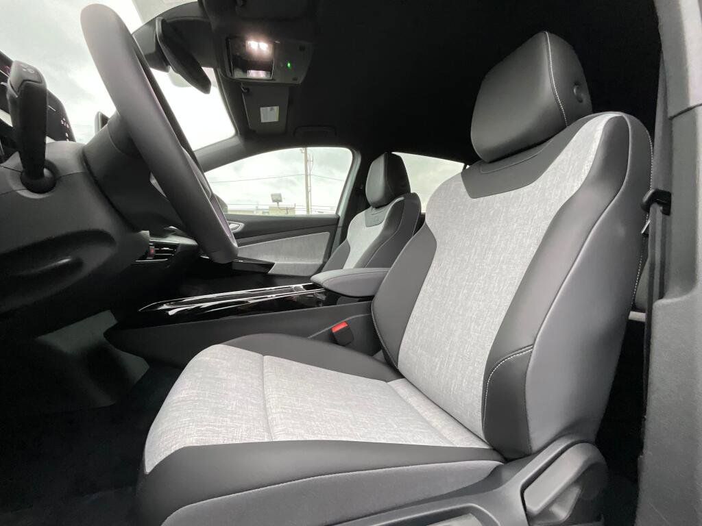 New 2026 Volkswagen ID.4 Pro image 12