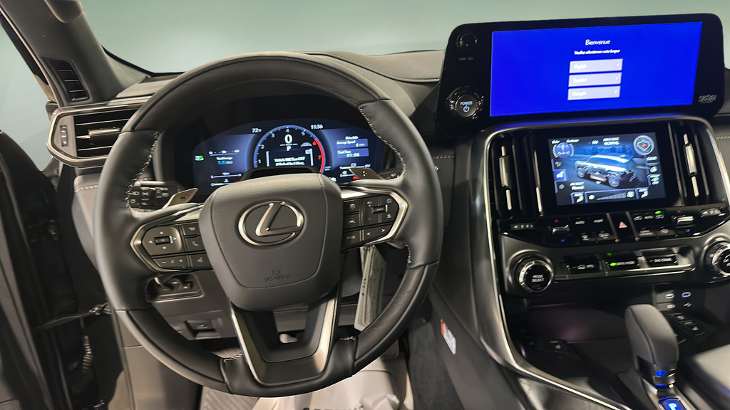 New 2026 Lexus LX 700h Luxury AWD/4WD image 21