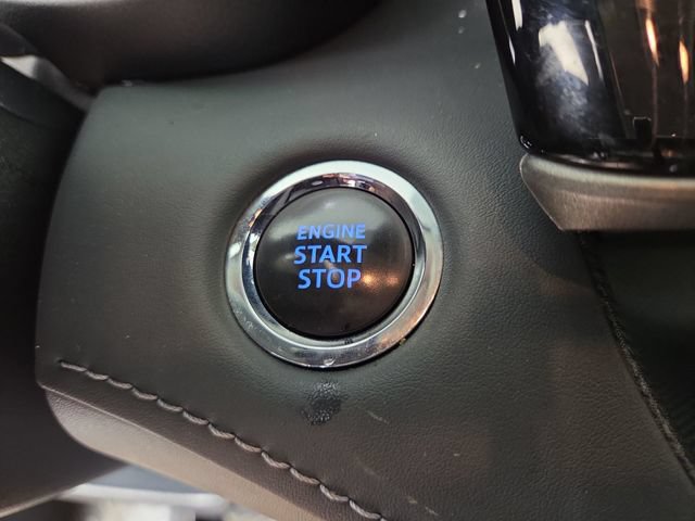 Used 2022 Toyota Highlander XLE FWD image 25
