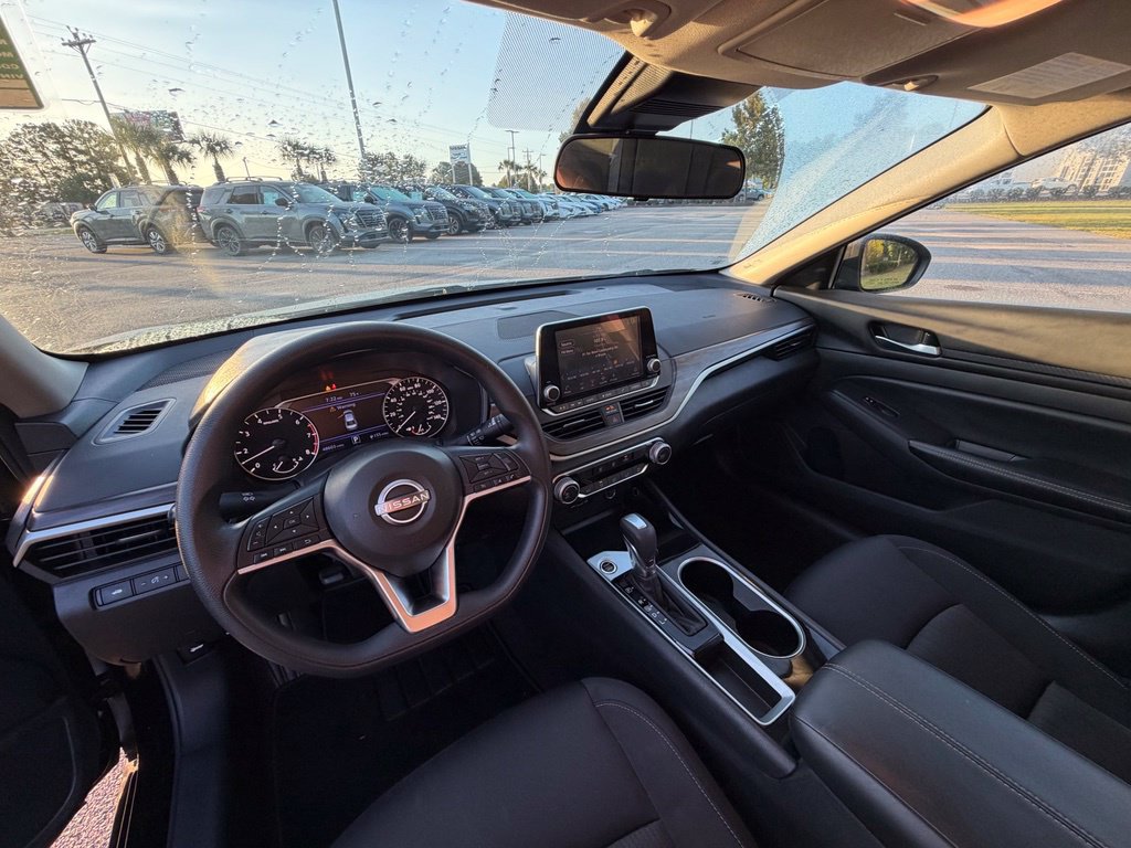 Certified 2024 Nissan Altima 2.5 SV FWD image 18