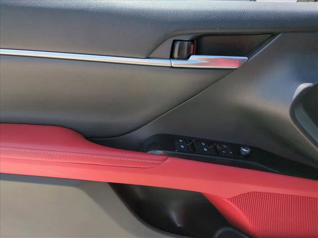 Used 2019 Toyota Camry XSE FWD image 11