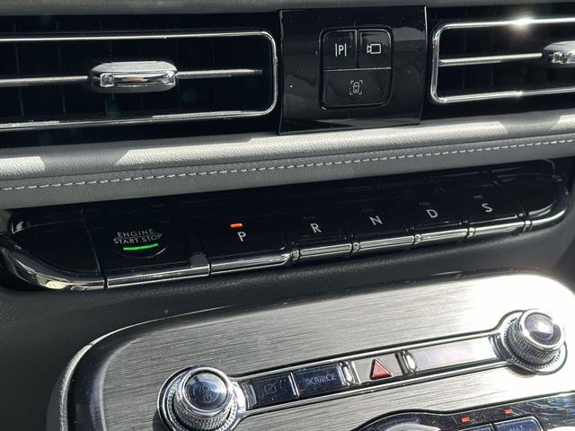 Used 2022 Lincoln Nautilus Reserve w/ Monochromatic Package image 20