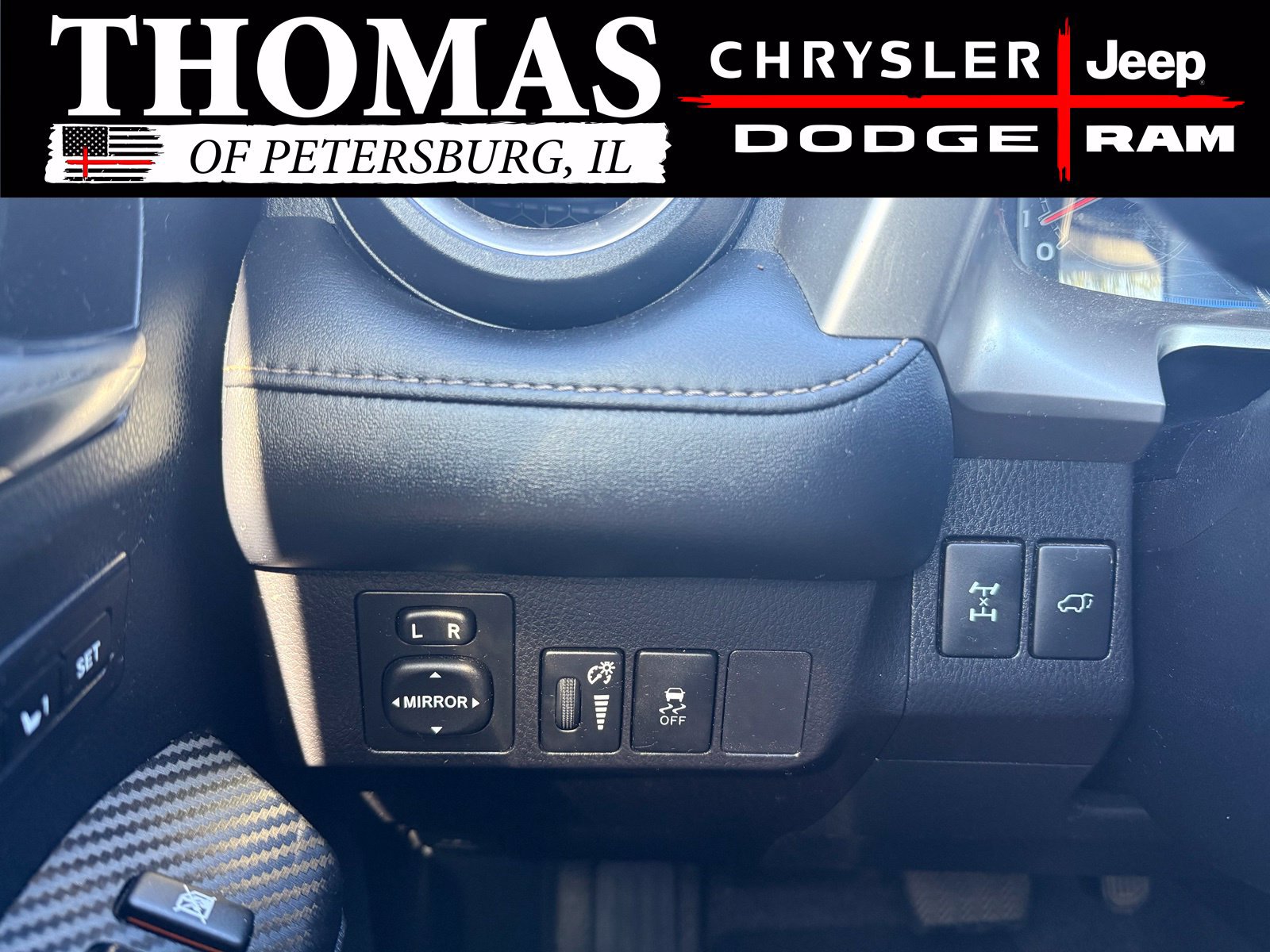 Used 2015 Toyota RAV4 Limited AWD/4WD image 10