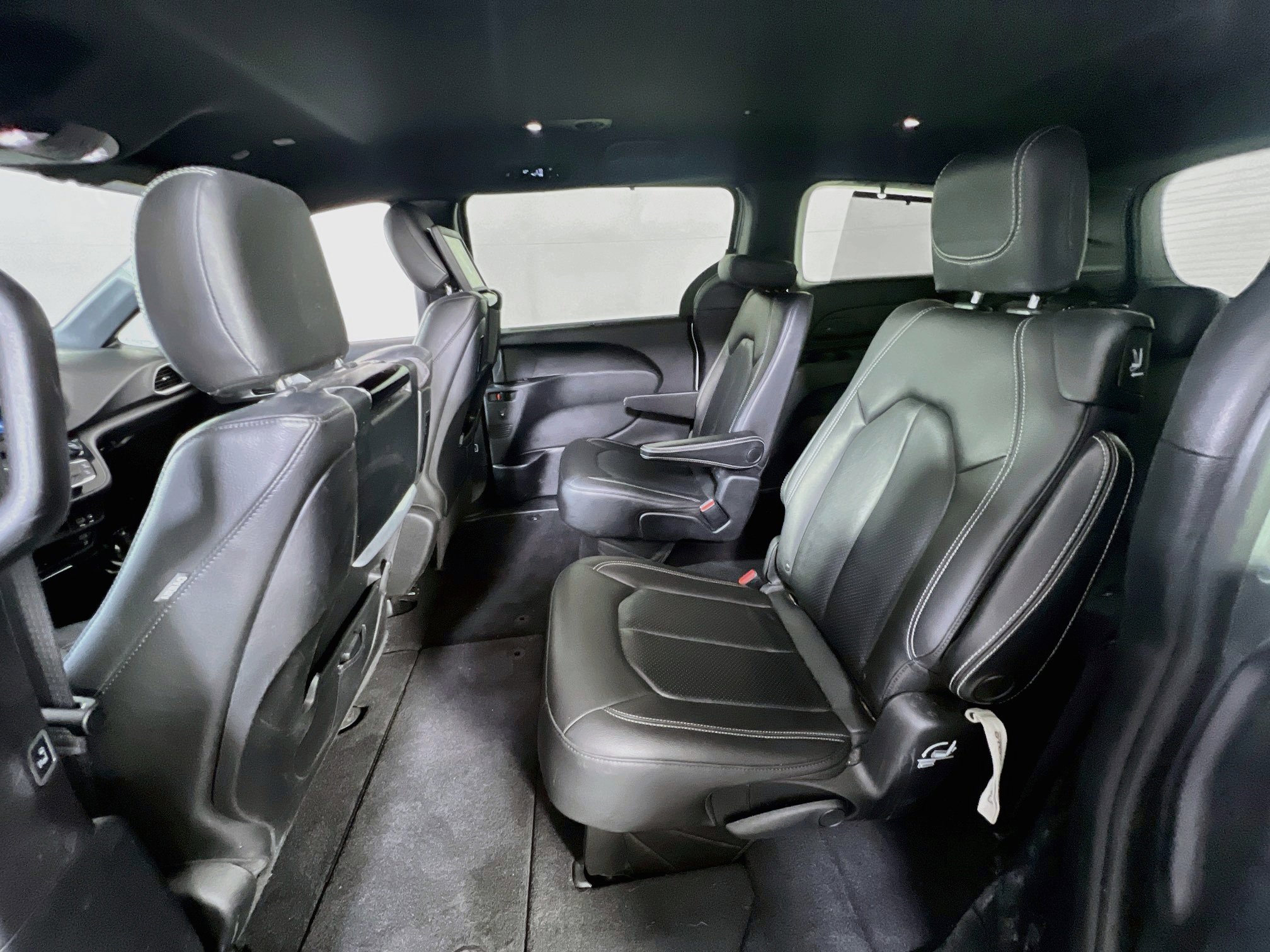 Used 2020 Chrysler Pacifica Touring-L Plus FWD image 23