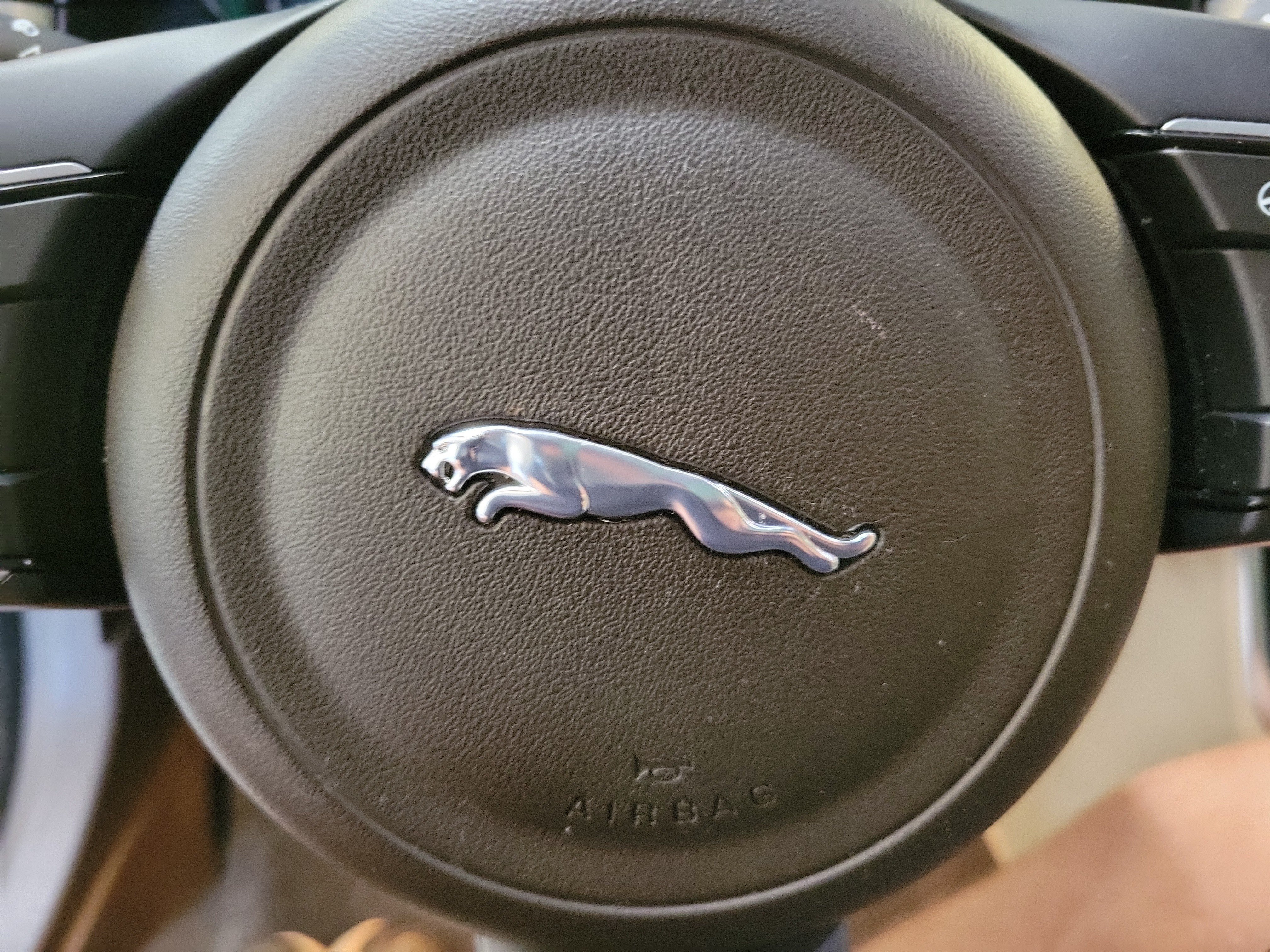 Used 2020 Jaguar XF Premium AWD/4WD image 21