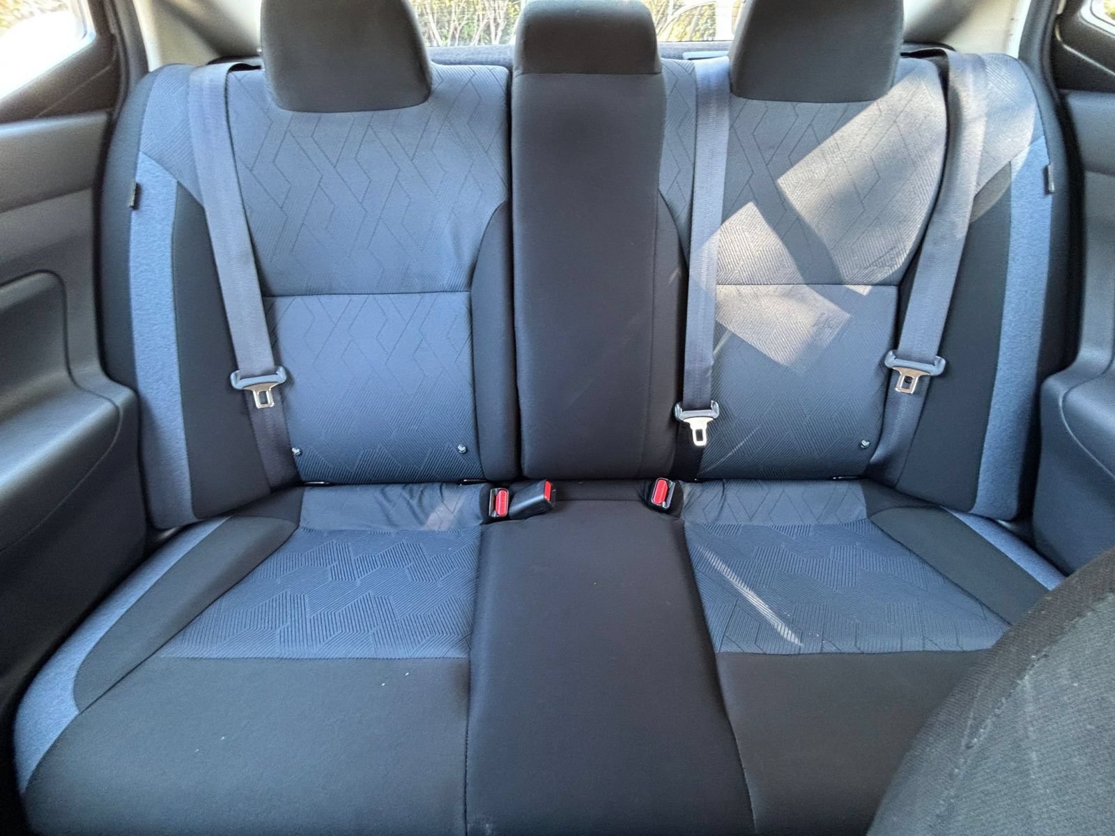 Used 2025 Nissan Versa SV FWD image 35