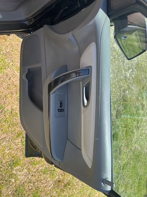 Used 2015 Chevrolet Traverse LTZ AWD/4WD image 38