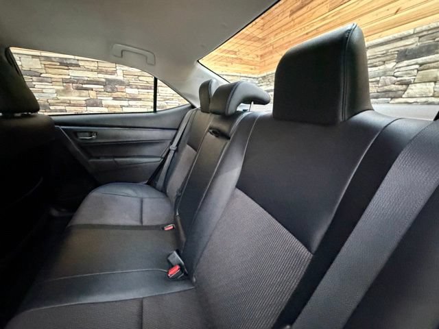 Used 2017 Toyota Corolla SE w/ Carpet Mat Package (TMS) FWD image 29