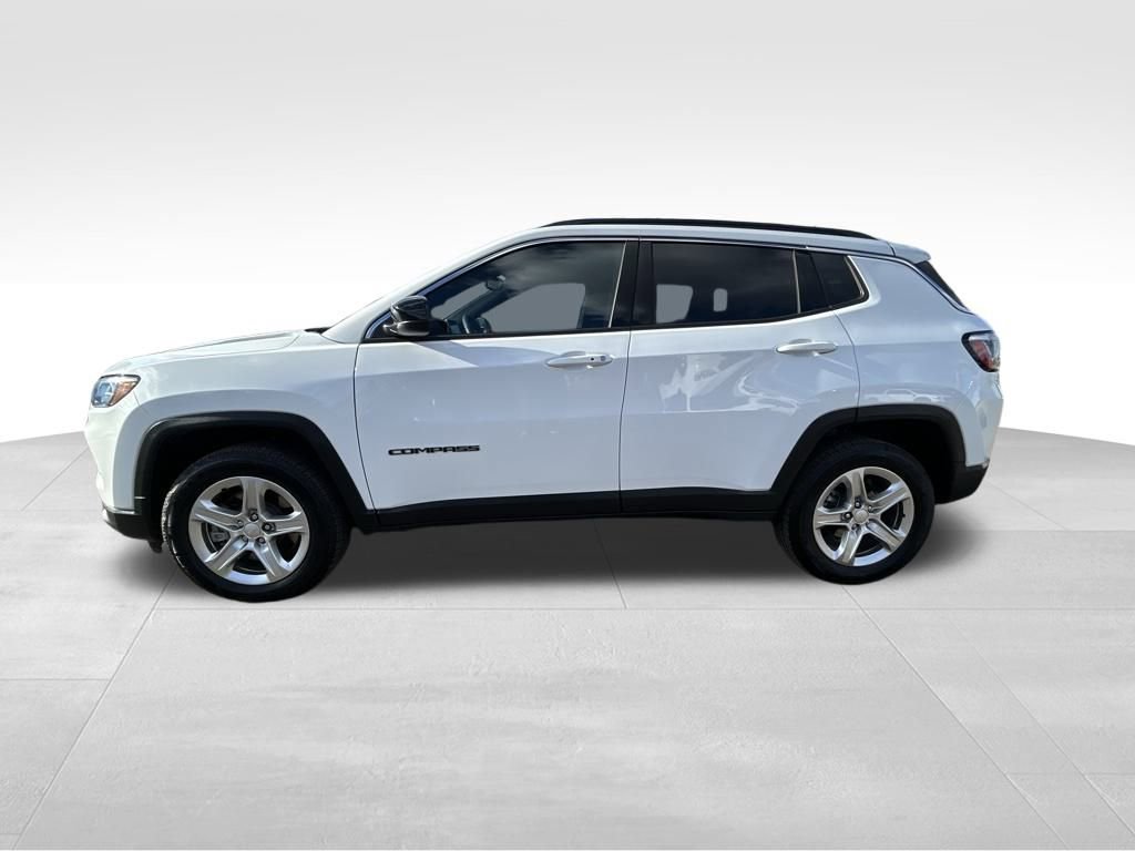 Used 2023 Jeep Compass Latitude image 22