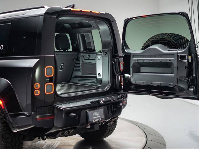 New 2026 Land Rover Defender 110 OCTA AWD/4WD image 30