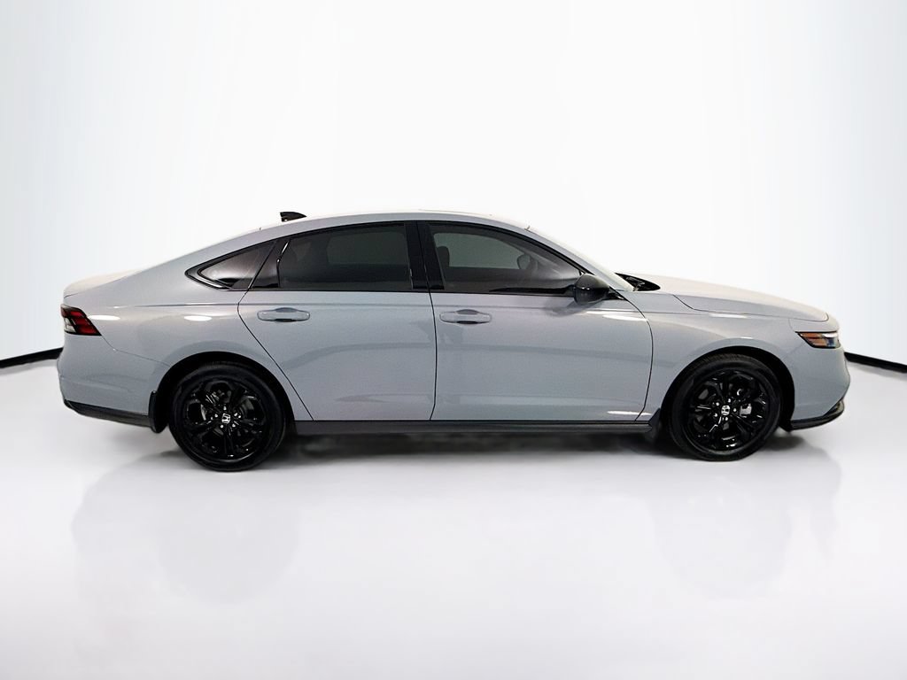 Certified 2025 Honda Accord SE image 4