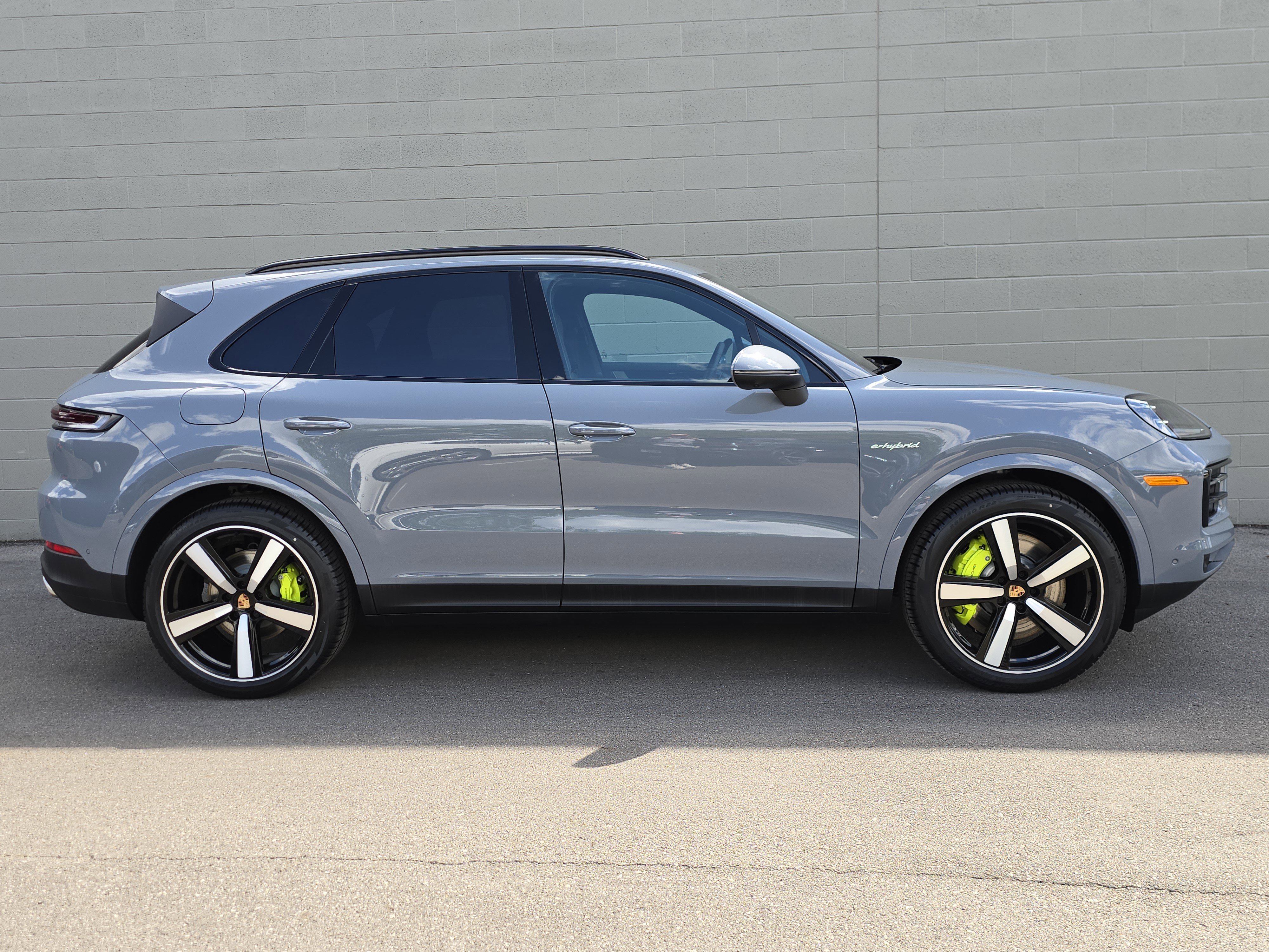 New 2026 Porsche Cayenne E-Hybrid AWD/4WD image 10