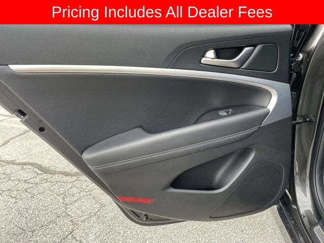 Used 2023 Genesis G70 2.0T AWD/4WD image 15