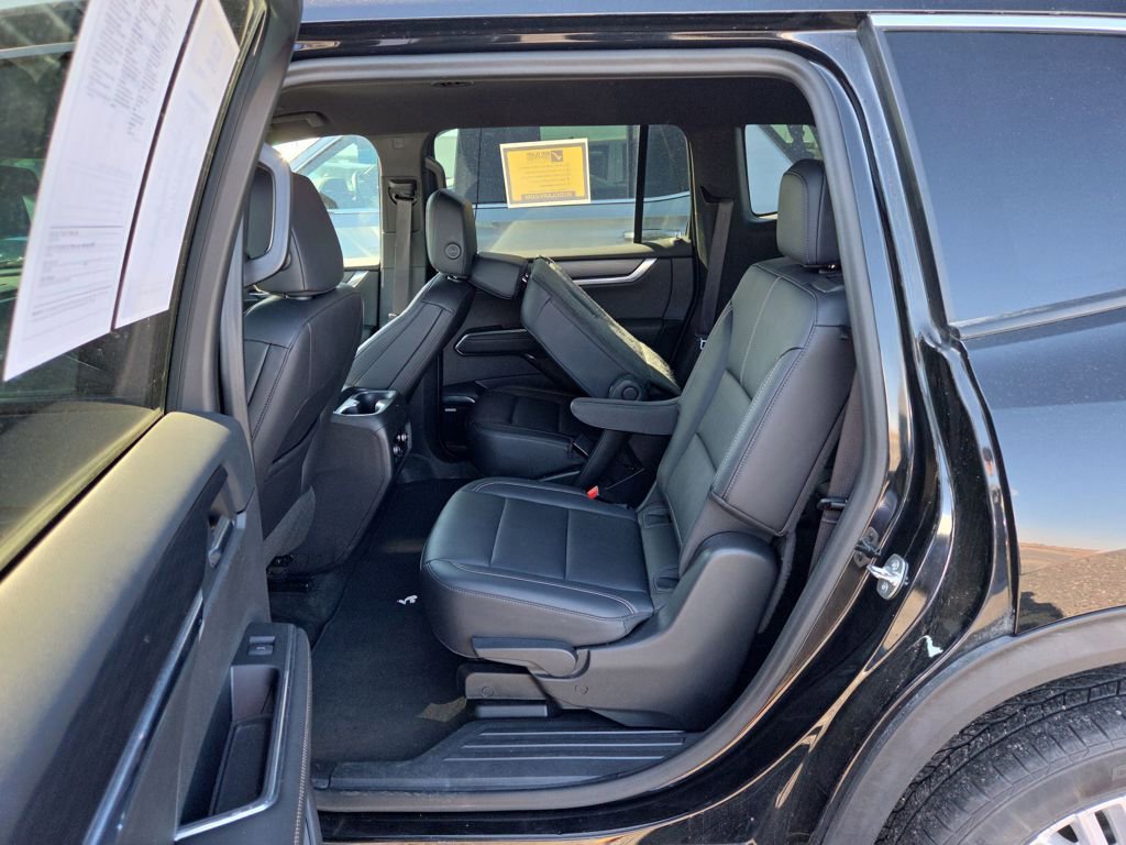 Used 2024 GMC Acadia Elevation image 24