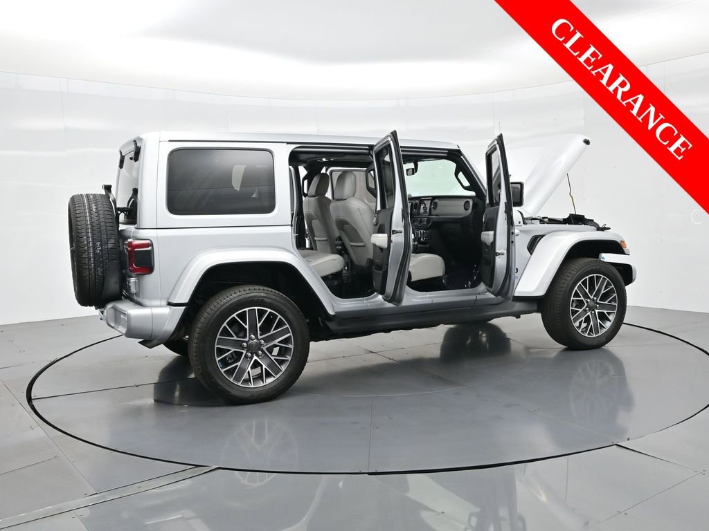 Used 2022 Jeep Wrangler Unlimited Sahara image 44
