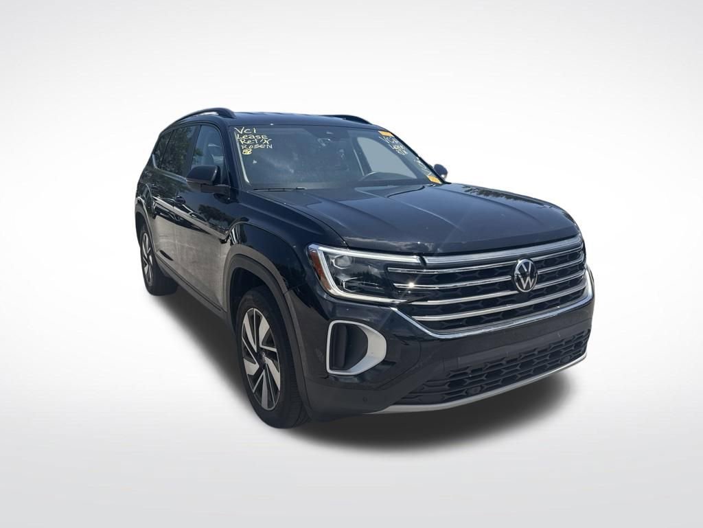 Used 2024 Volkswagen Atlas SE FWD image 2