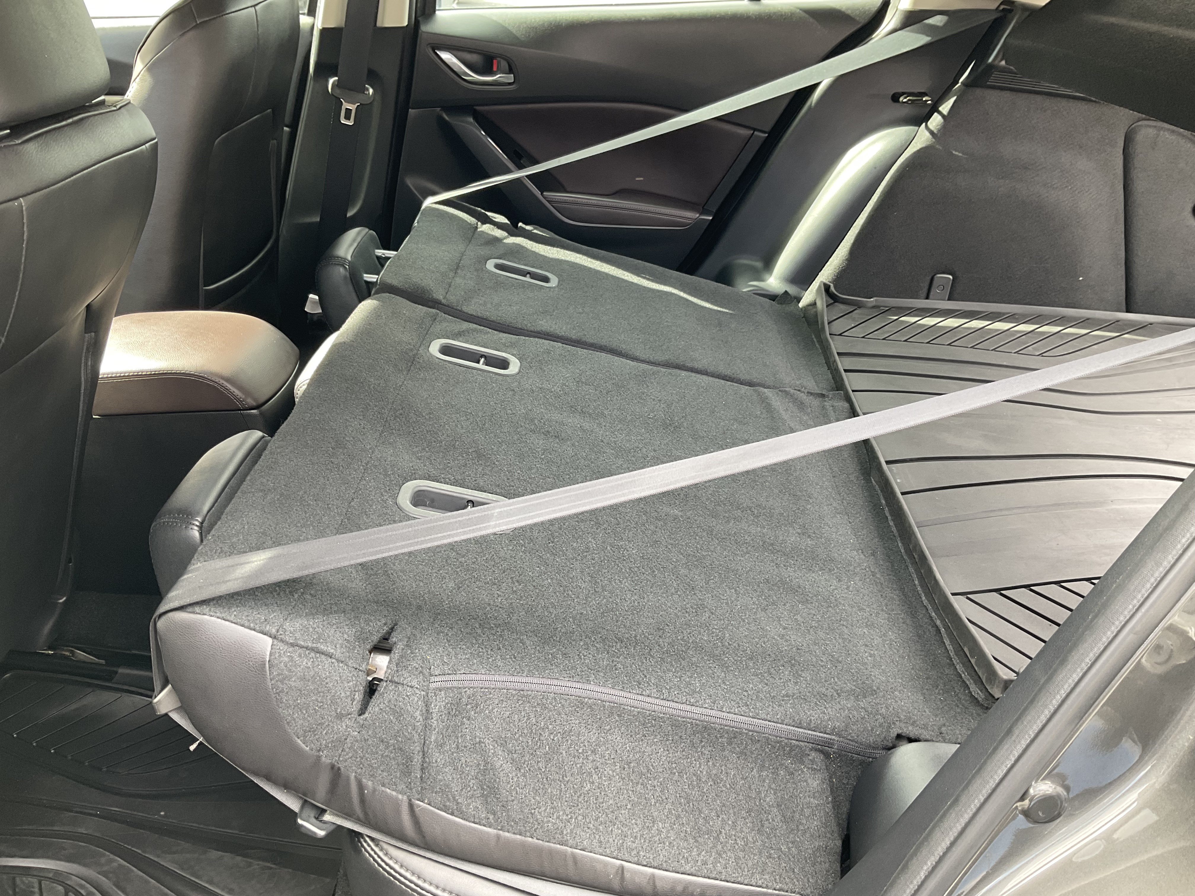Used 2018 MAZDA MAZDA3 Touring FWD image 41