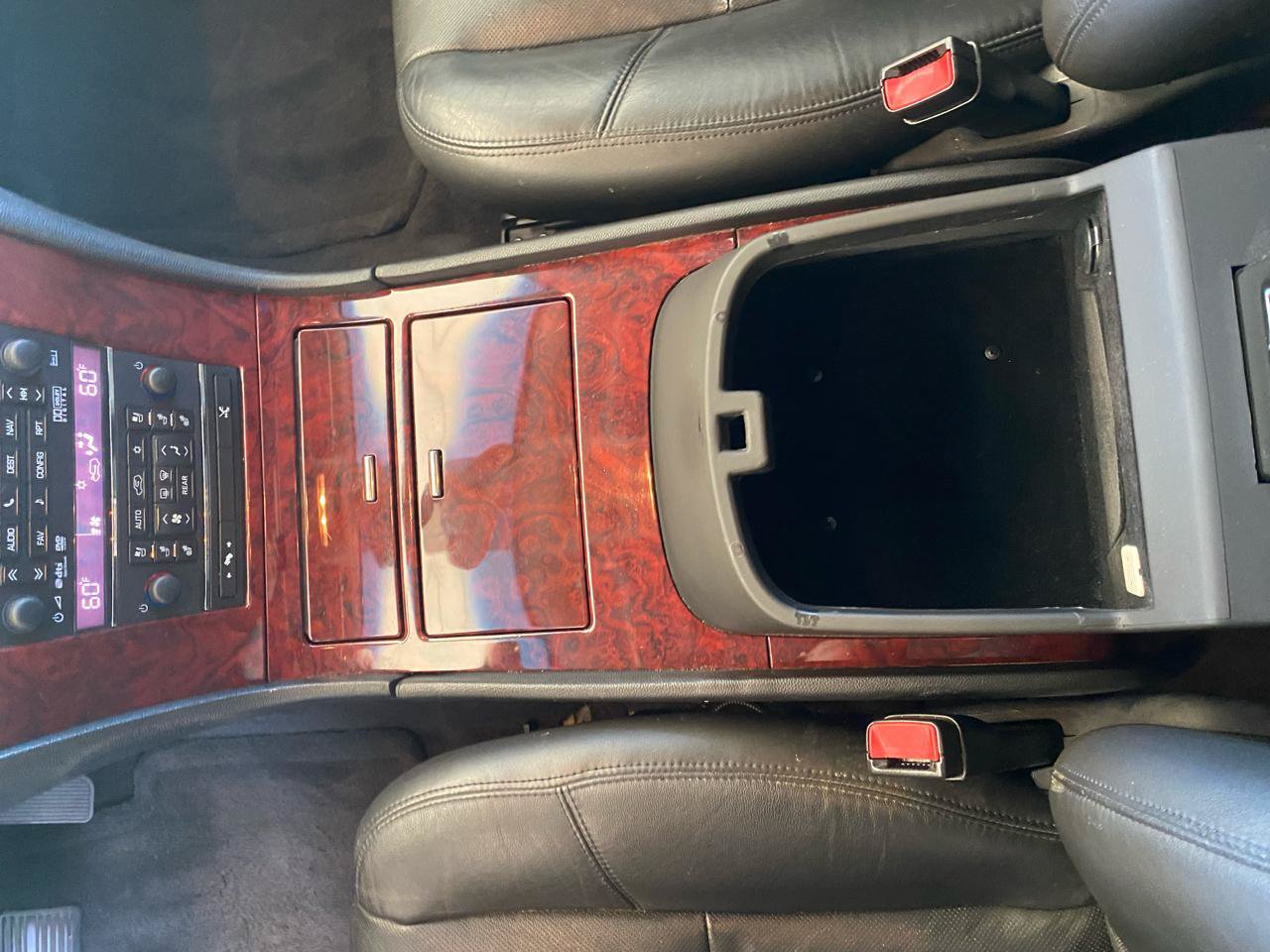Used 2013 Cadillac Escalade Premium AWD/4WD image 18