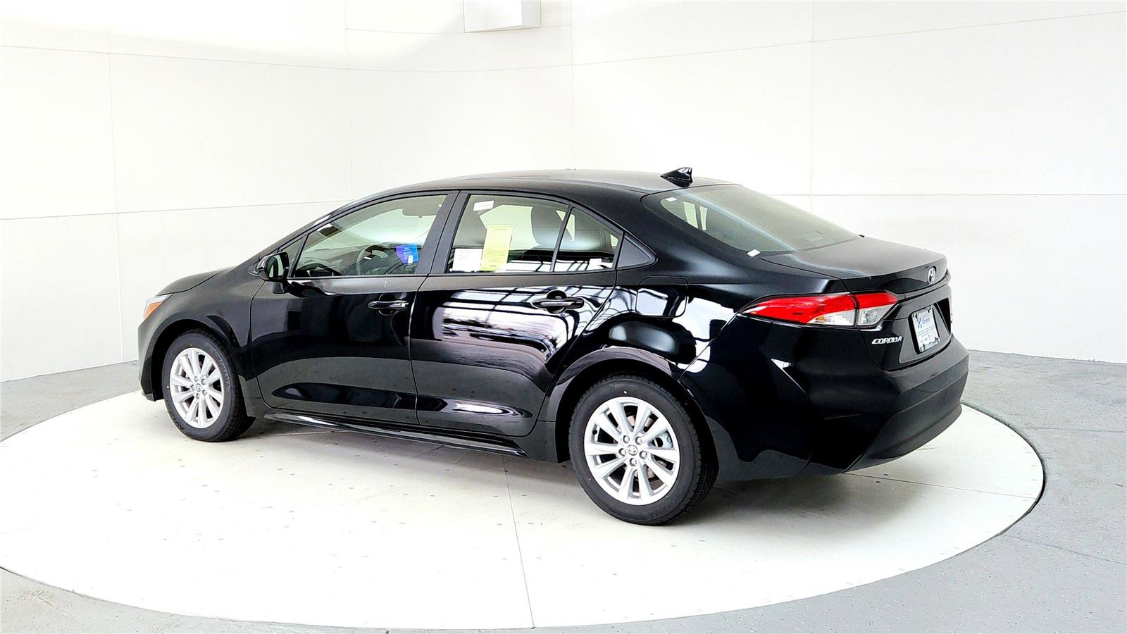 New 2026 Toyota Corolla LE FWD image 4