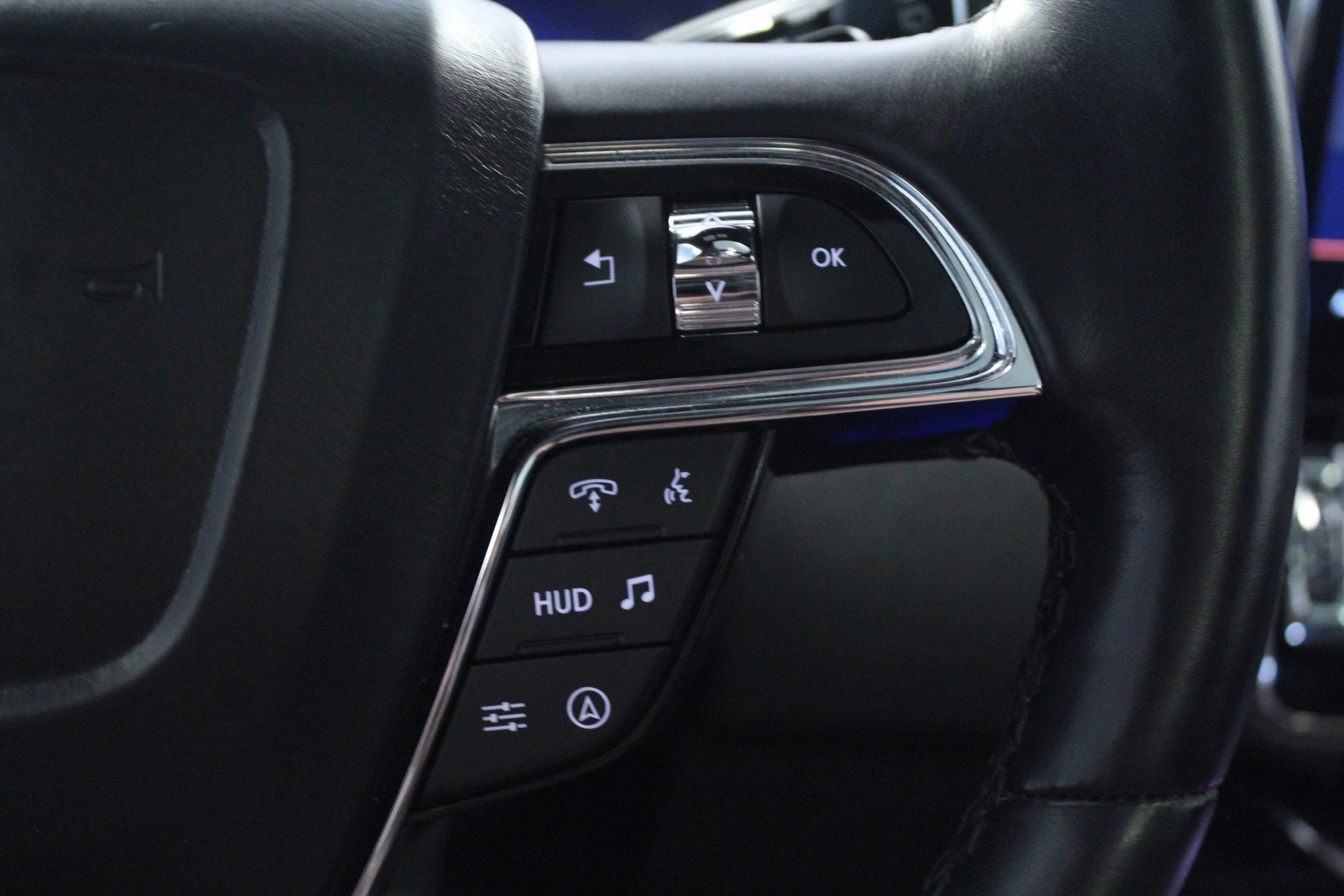 Used 2022 Lincoln Navigator Reserve image 22