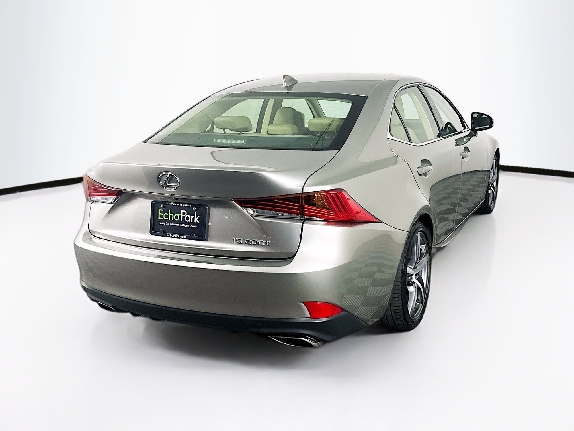 Used 2017 Lexus IS 200t RWD image 9