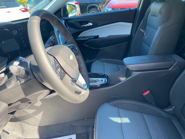 New 2026 Chevrolet Trax LT w/ LT Convenience Package image 9
