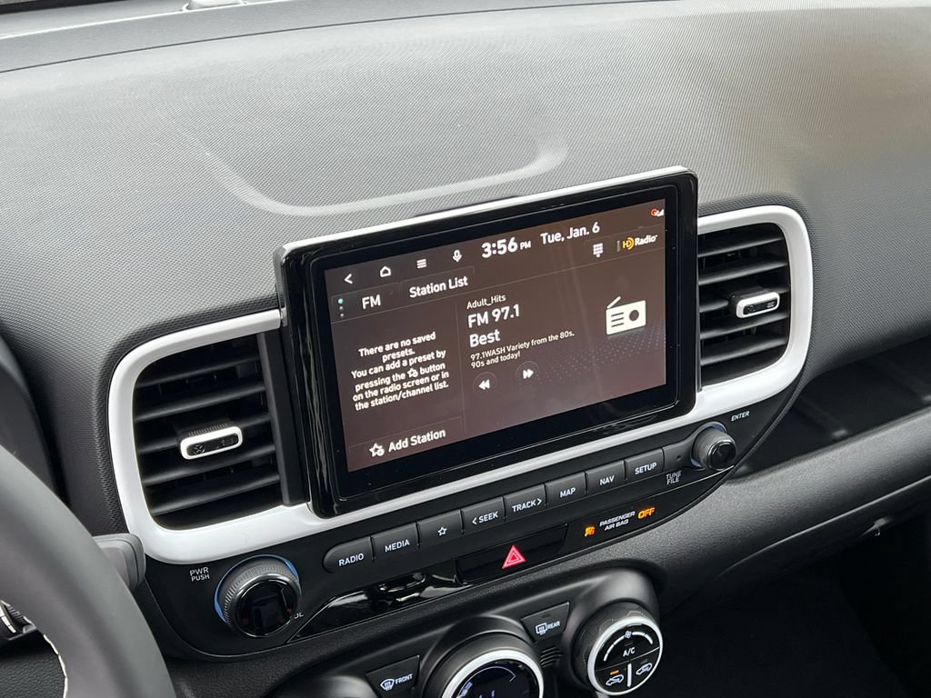 New 2025 Hyundai Venue Limited FWD image 10