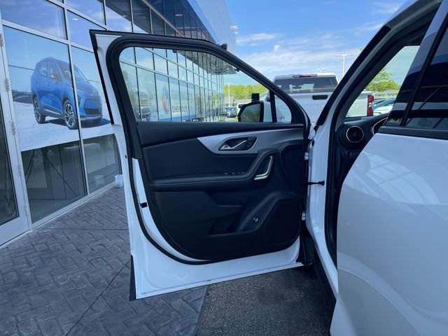 Certified 2025 Chevrolet Blazer LT w/ Convenience Package FWD image 22
