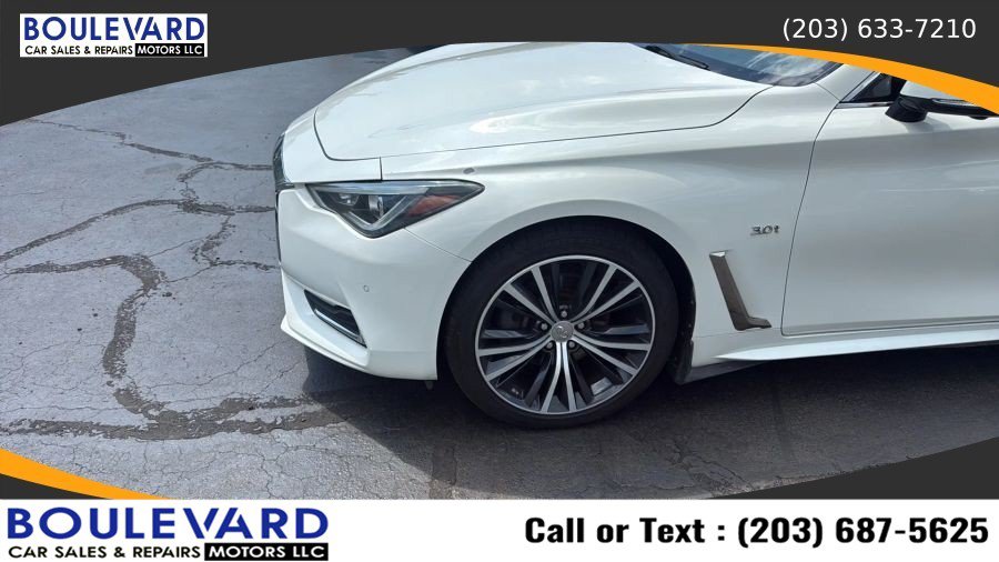 Used 2017 INFINITI Q60 3.0t w/ Premium Plus Package 3.0T AWD/4WD image 9