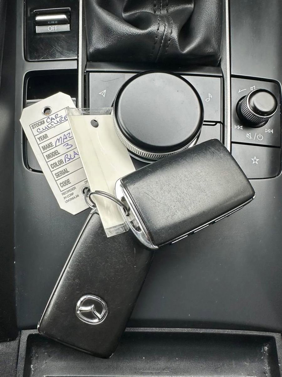 Used 2021 MAZDA MAZDA3 s image 23