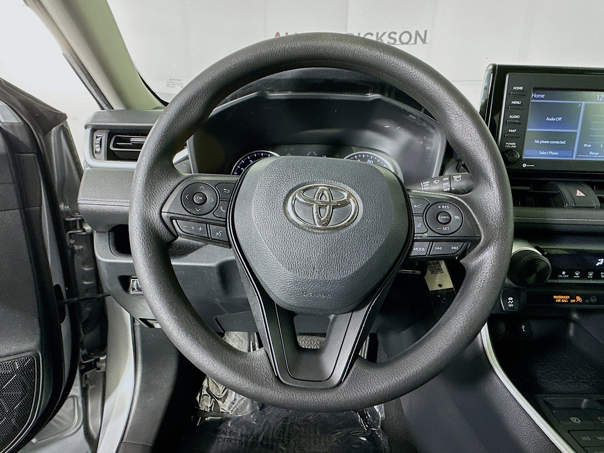 Used 2021 Toyota RAV4 LE image 15