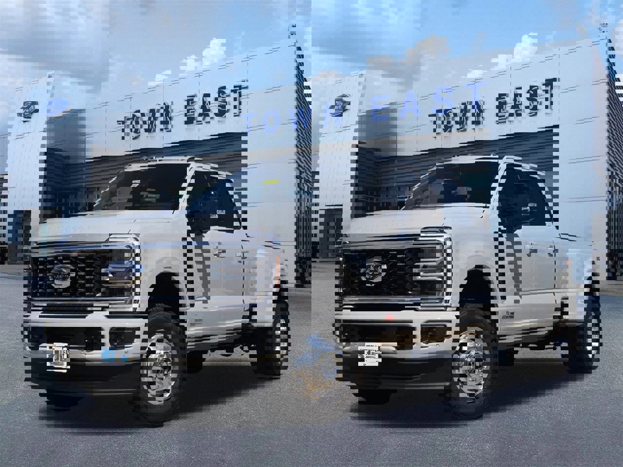 New 2026 Ford F350 4x4 Crew Cab DRW Super Duty image 23