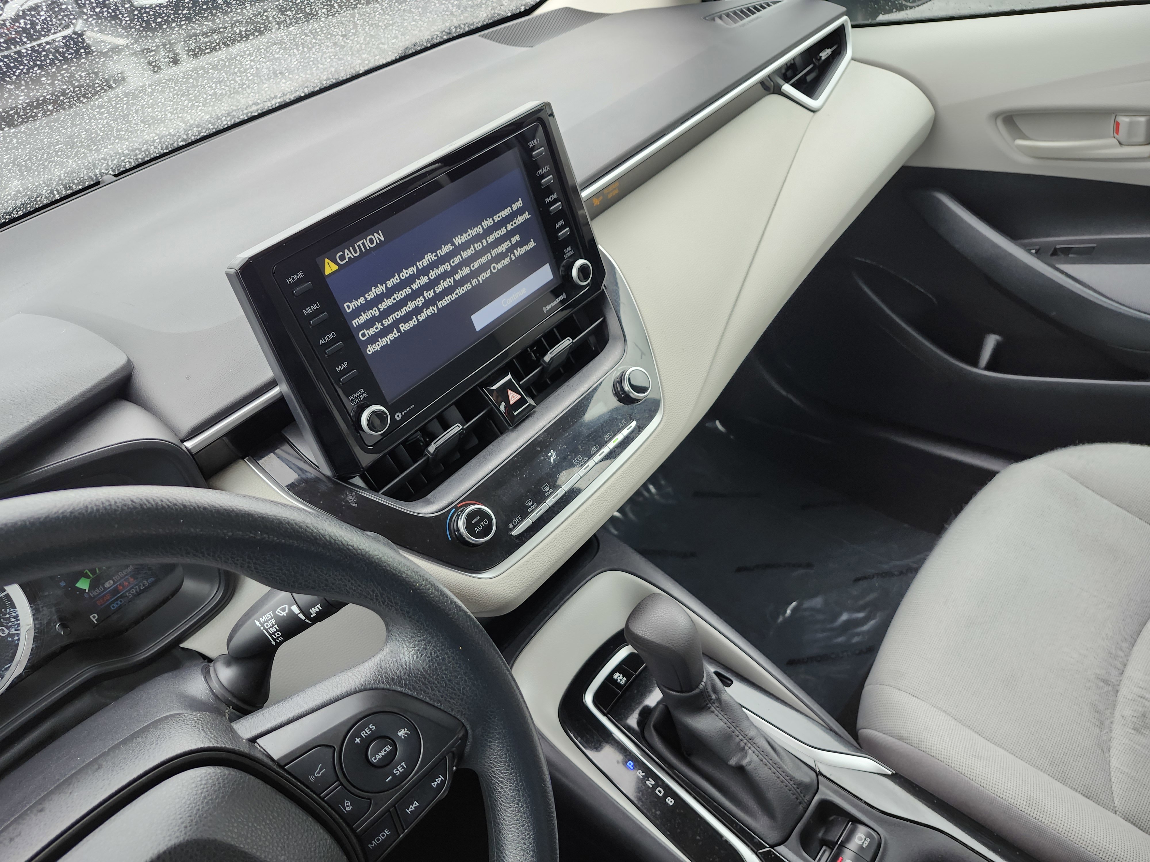Used 2022 Toyota Corolla LE FWD image 27