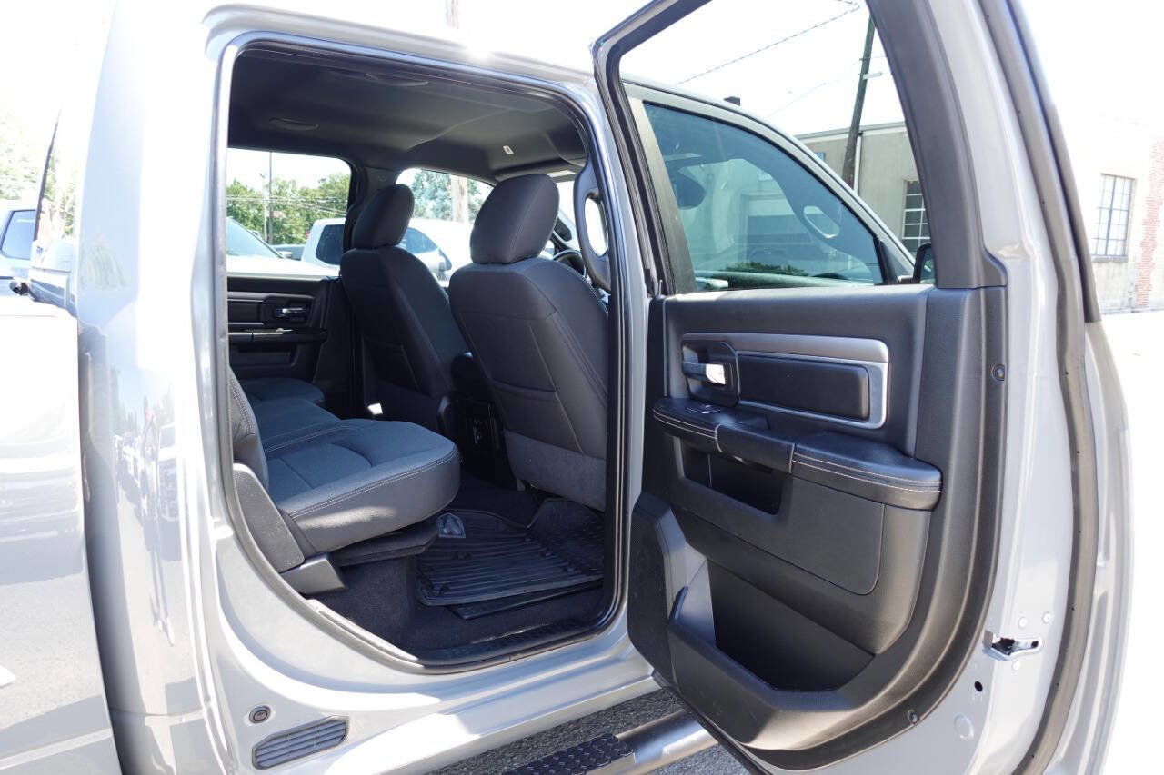 Used 2022 RAM 1500 Classic Warlock w/ Ceramic Grey Warlock Package image 24