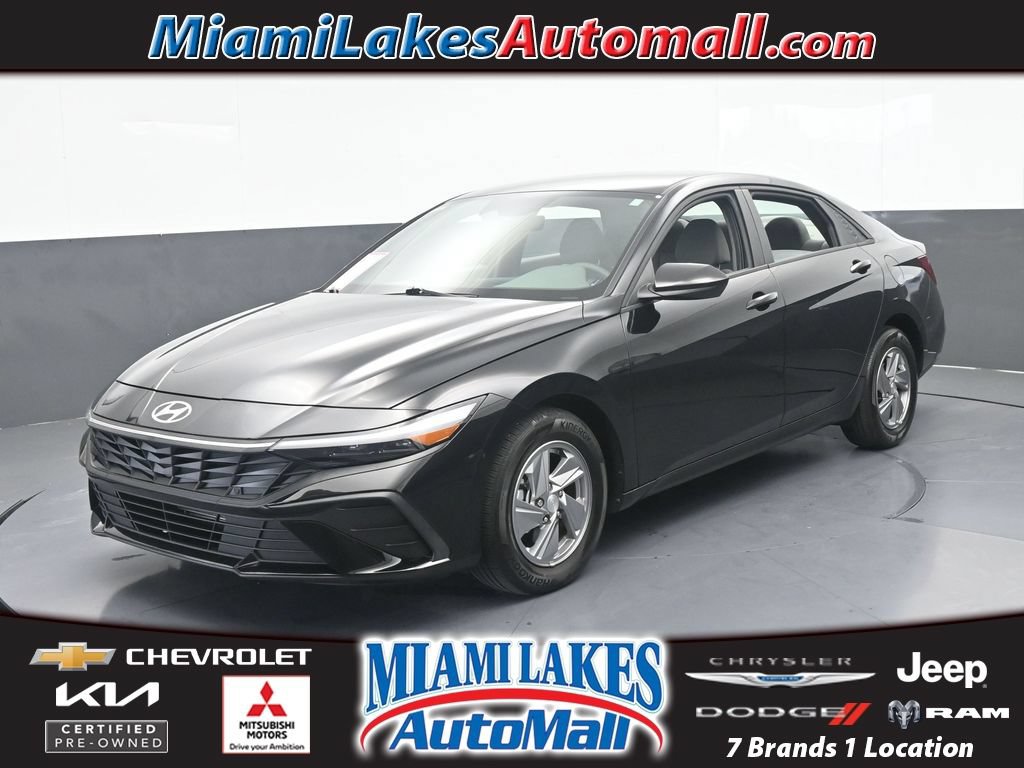 Used 2024 Hyundai Elantra SE