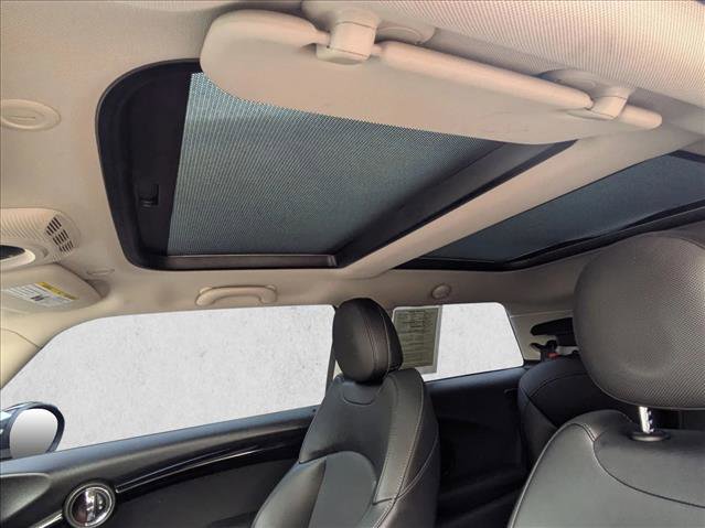 Used 2016 MINI Cooper S image 22