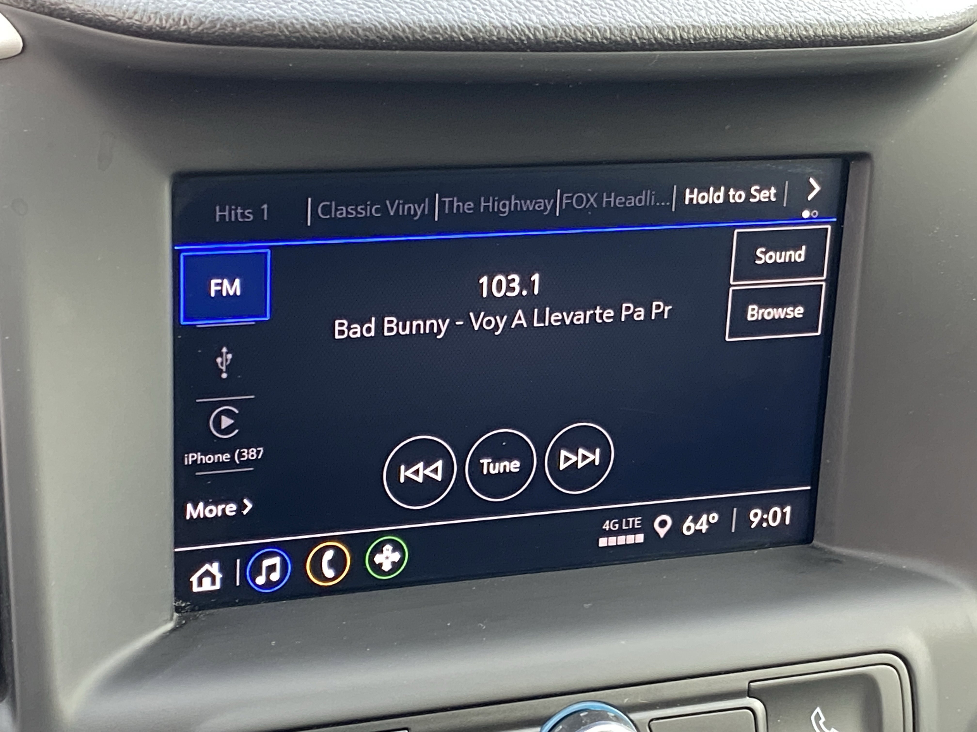 Used 2024 GMC Terrain SLE image 18