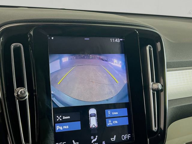 Used 2021 Volvo XC40 T5 Momentum w/ Protection Package Premier image 12