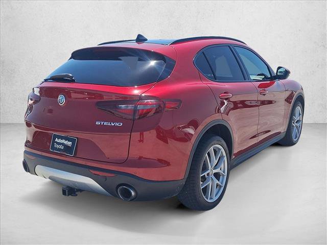 Used 2018 Alfa Romeo Stelvio Ti Sport AWD/4WD image 5