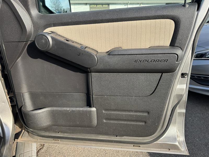 Used 2008 Ford Explorer Sport Trac XLT image 7